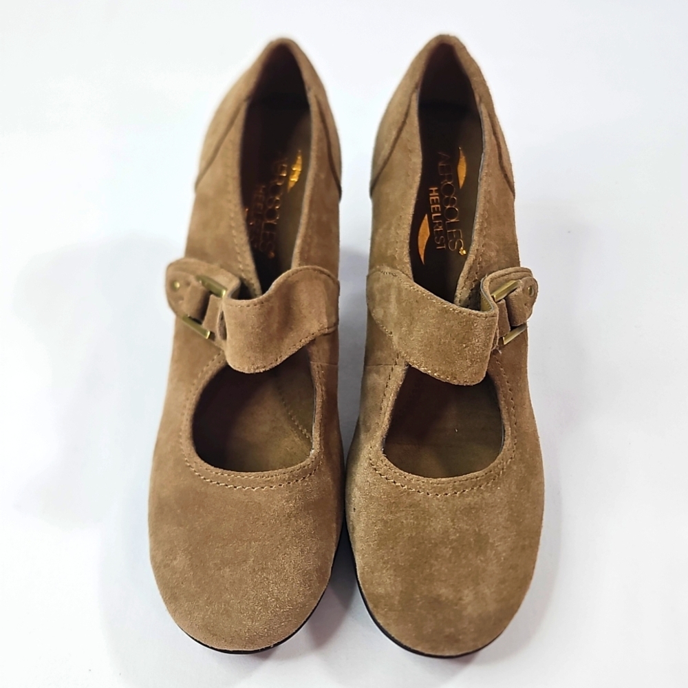AEROSOLES Tan Mary Jane Heels with Gold Buckle Size 8 - Picture 3 of 8
